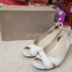 Used Easy Spirit heeled sandals size 8.5 M